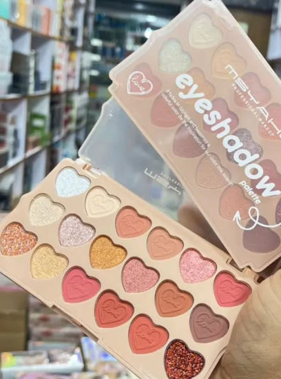 Picture of eyeshadow palette